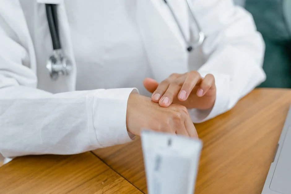 Eczema treatment Tokyo: options for foreigners — Who Is a Good Candidate for Each Treatment Approach